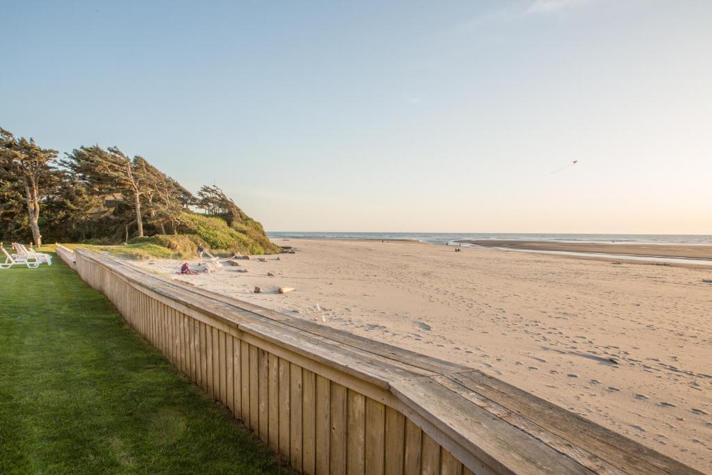 Schooner'S Cove Inn Cannon Beach Eksteriør billede