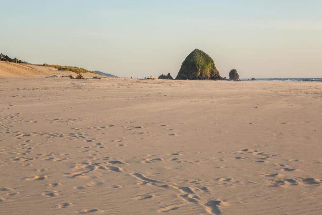 Schooner'S Cove Inn Cannon Beach Eksteriør billede